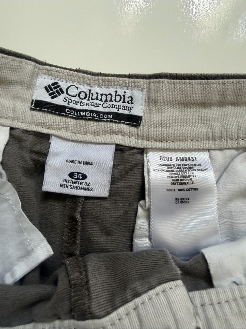 Columbia Men’s Gray Cargo Pants Size 34 Outdoor Utility Hiking Workwear - Picture 10 of 11